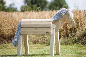 Holzpferd für den Garten Sandys Holzpferde Shop